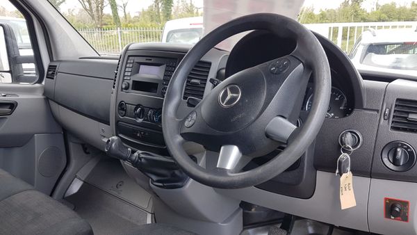 Mercedes-Benz Sprinter LUTONBOX TAIL FIFT VAT INVO 349661865