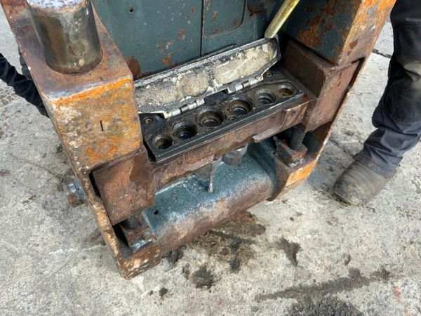 HKS FEEDTHROUGH TILTING Q/ HITCH...80mm PINS. 349689828