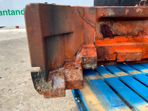 HITACHI EX 60 REAR COUNTER WEIGHT / BALLAST. 349814985