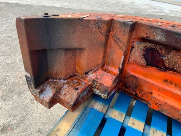 HITACHI EX 60 REAR COUNTER WEIGHT / BALLAST. 349814994