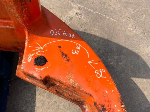 HITACHI EX 60 REAR COUNTER WEIGHT / BALLAST. 349814991
