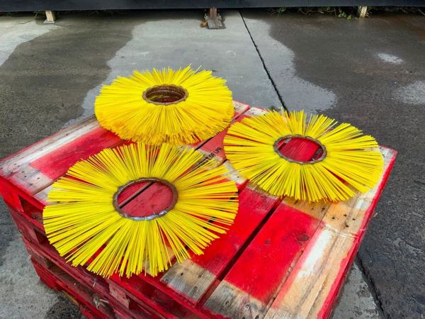 UNUSED ROAD BRUSH REPLACEMENT SEGMENTS. 349812536