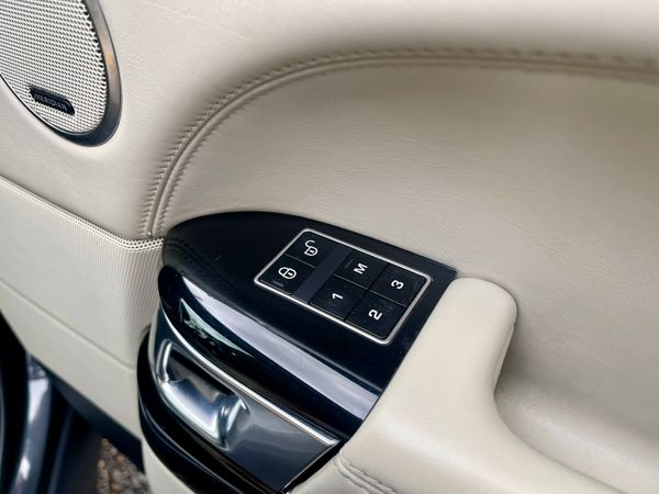 Rangerover Vogue DEPOSIT TAKEN 349926733