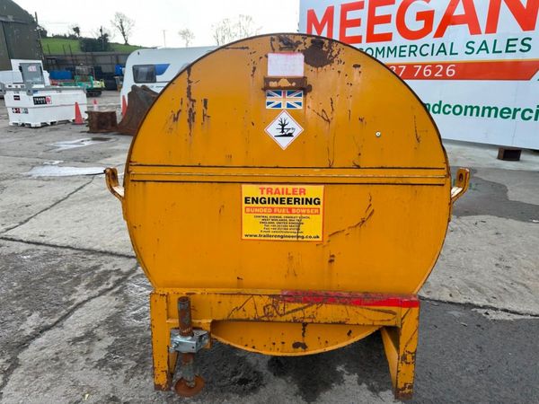 2015  BUNDED FUEL BOWSER....950 litre.......825 340004360