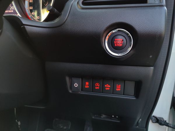 172 Suzuki Swift **Hybrid**(Pearl White) 340038252