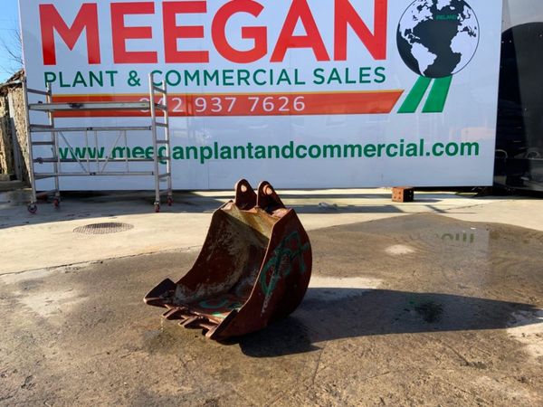 24" DIGGING BUCKET...45mm PINS.........057. 340145983