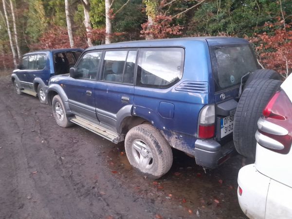 Toyota landcruiser 96 to 03 breaking for parts 340312130