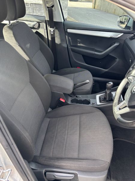 Skoda Octavia 2016 1.2TSI 340321385