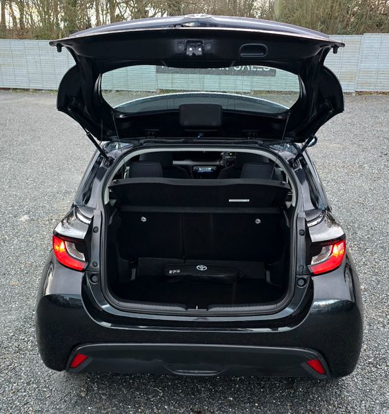 🔥2024 Toyota Yaris Luna 1.5 Petrol Hybrid 340342173