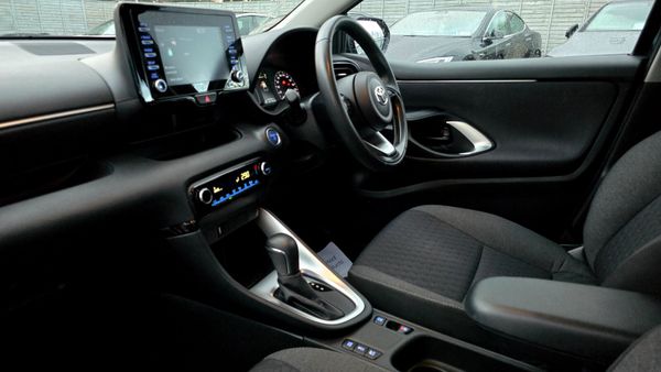 🔥2024 Toyota Yaris Luna 1.5 Petrol Hybrid 340342231