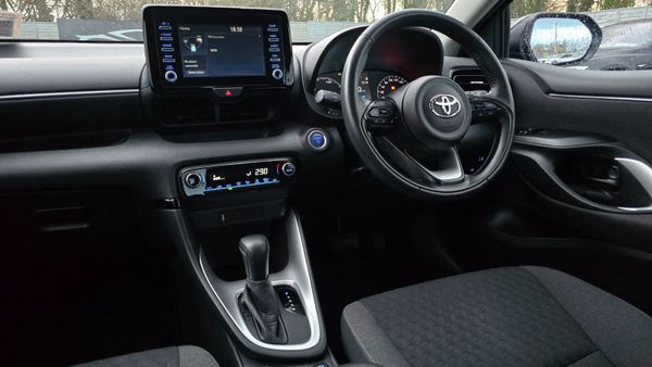 🔥2024 Toyota Yaris Luna 1.5 Petrol Hybrid 340342307