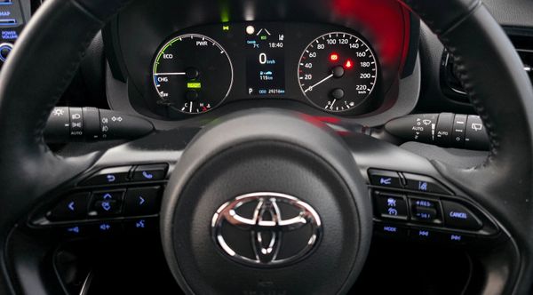 🔥2024 Toyota Yaris Luna 1.5 Petrol Hybrid 340342326
