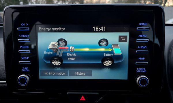 🔥2024 Toyota Yaris Luna 1.5 Petrol Hybrid 340342338