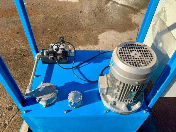 3 PHASE HYDRAULIC POWER PACK....3kw.......48j. 340357315