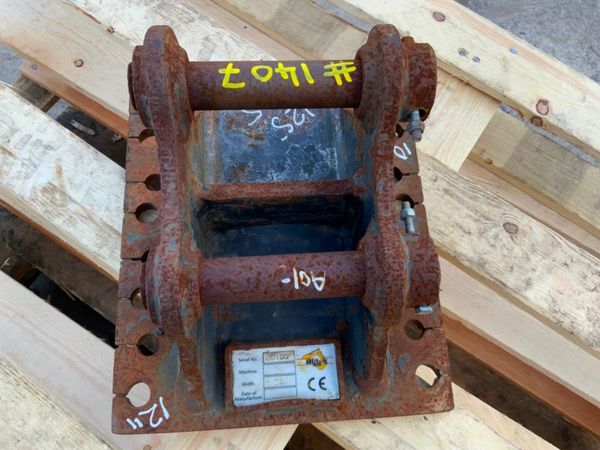 Q/HITCH HAMMER CRADLE....30mm PINS.......1407. 340405771
