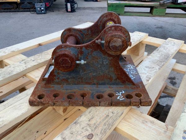 Q/HITCH HAMMER CRADLE....30mm PINS.......1407. 340405773