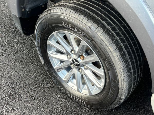 2019 Mitsubishi L200 Barbarian Crewcab 340629404