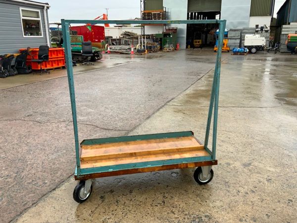SHEET MATERIALS PLATFORM TROLLEY..... 340753094