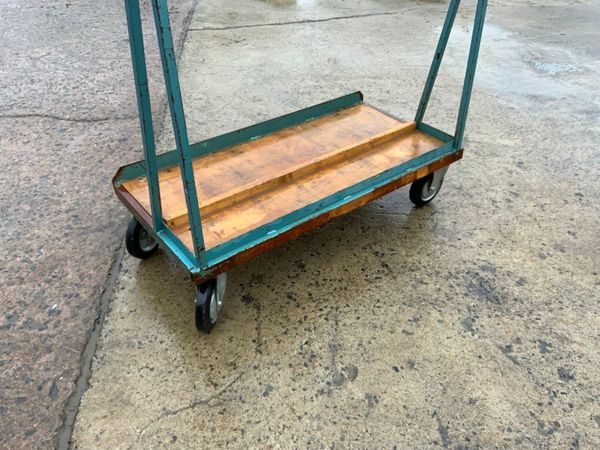 SHEET MATERIALS PLATFORM TROLLEY..... 340753096