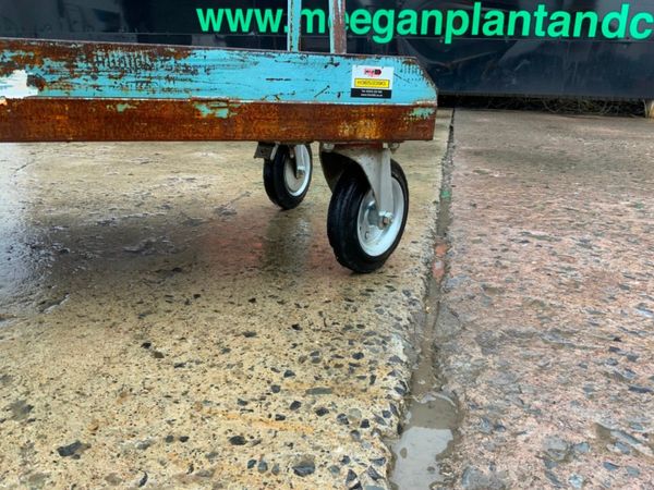 SHEET MATERIALS PLATFORM TROLLEY..... 340753102