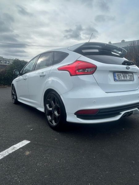 Ford Focus 2016 ST2 340770627