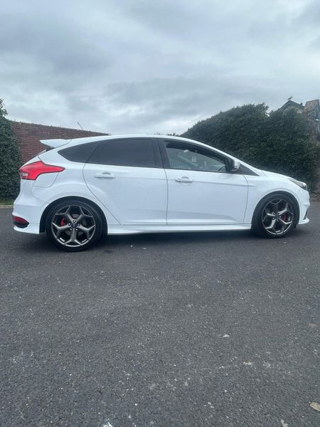 Ford Focus 2016 ST2 340770621