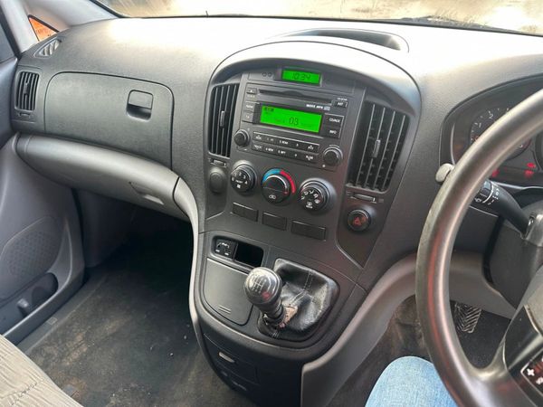 Hyundai H100 I Load Twin Sliding Door Panel Van. 340926970