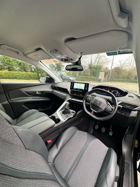 Peugeot 5008 1.2 PureTech Allure Premium 2022 341028127
