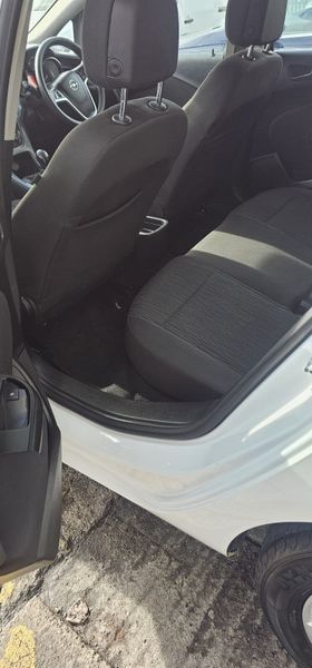 2016 Opel Astra Manual 341084194
