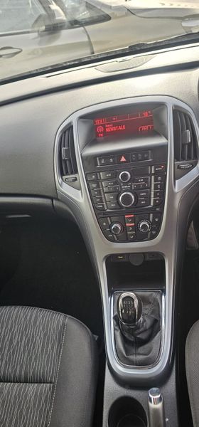 2016 Opel Astra Manual 341084198