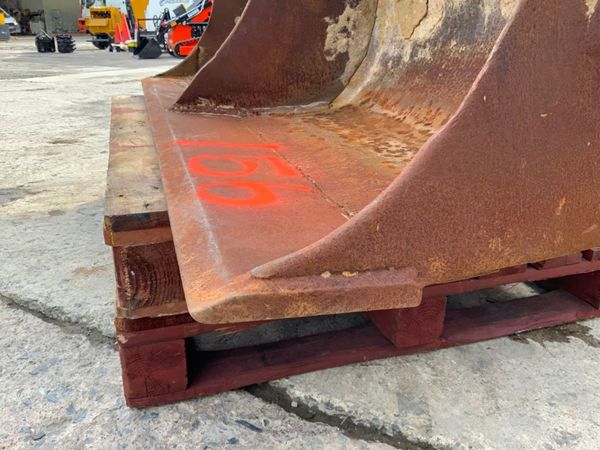 72" CAT GRADING BUCKET.....65mm PINS.........156w 341229026