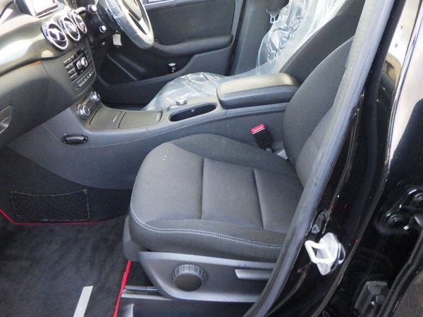 2014 Mercedes B Class B180 341372326