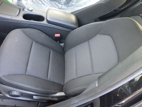 2014 Mercedes B Class B180 341372327