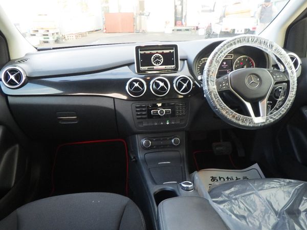2014 Mercedes B Class B180 341372329