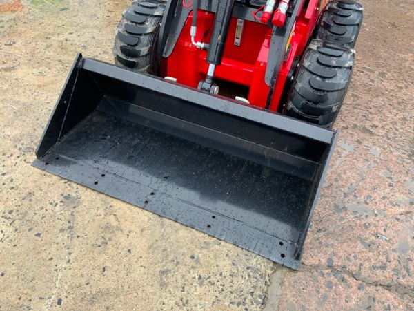 WHEELED SKID STEER COMPACT LOADER.....106w. 341409764