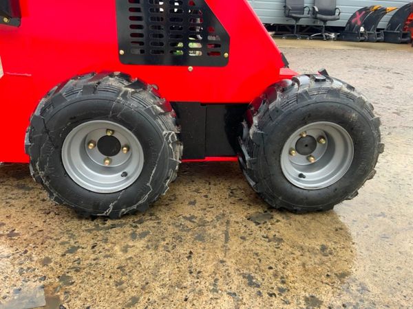 WHEELED SKID STEER COMPACT LOADER.....106w. 341409774