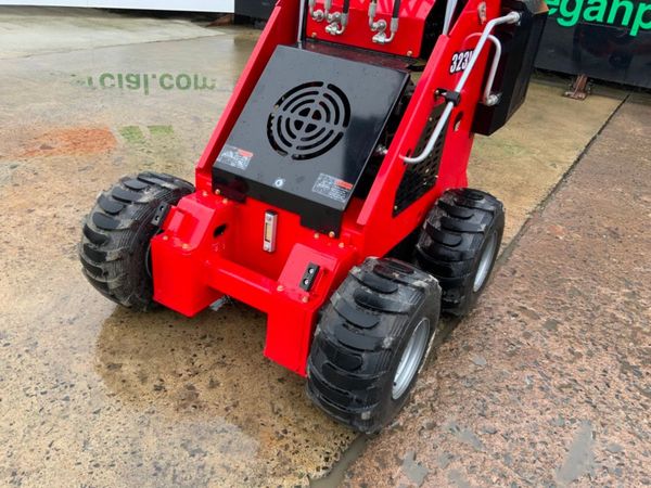 WHEELED SKID STEER COMPACT LOADER.....106w. 341409776
