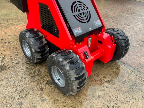 WHEELED SKID STEER COMPACT LOADER.....106w. 341409772