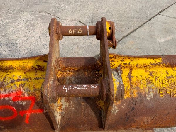 72" CAT GRADING BUCKET........65mm PINS.....157w. 341412025
