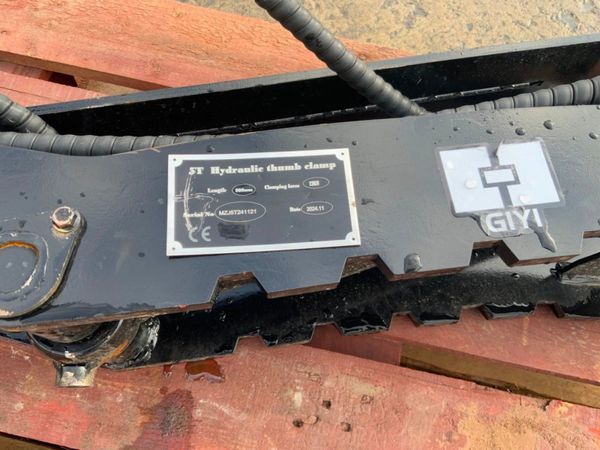 UNUSED HYDRAULIC THUMB GRAB....4/6tonne..243w. 341569082