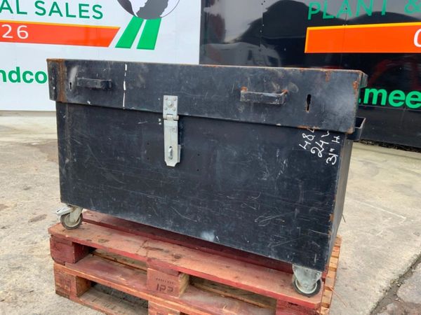 SITE STORAGE / TOOL LOCK BOX ....1241 341585915