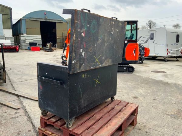 SITE STORAGE / TOOL LOCK BOX ....1241 341585919