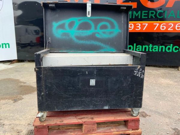 SITE STORAGE / TOOL LOCK BOX ....1241 341585922