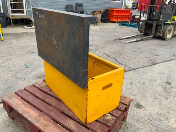 VAN VAULT / TOOL STORAGE BOX.......1246 341592009