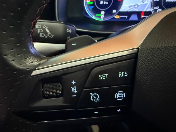 22 Seat Leon 1.4 E-Hybrid FR Auto  Estate 341746018