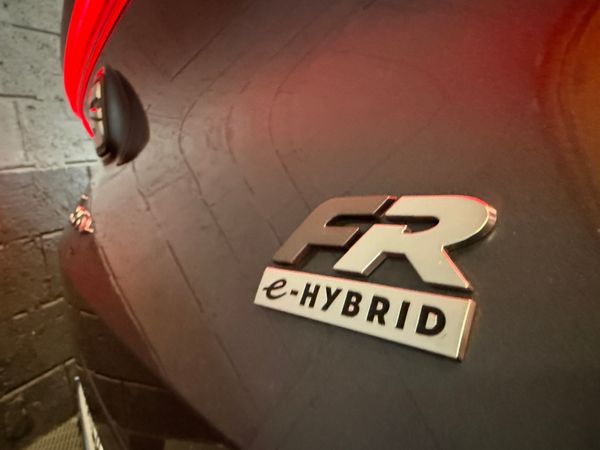 22 Seat Leon 1.4 E-Hybrid FR Auto  Estate 341746025