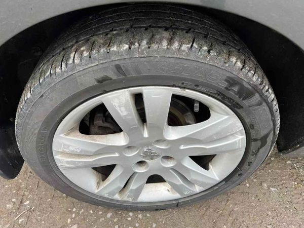 12 Peugeot 5008 1.6HDI 7 Seats 342211448