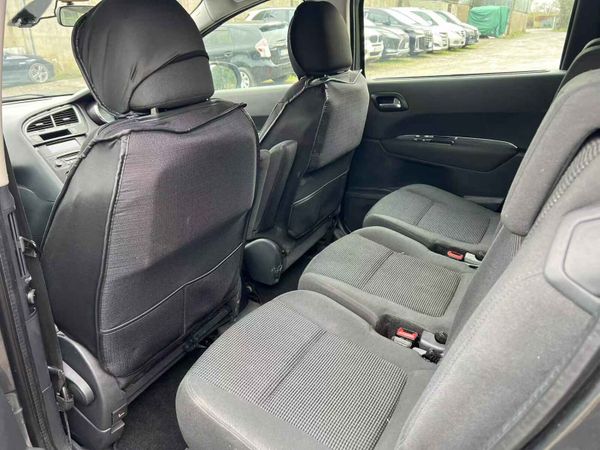 12 Peugeot 5008 1.6HDI 7 Seats 342211461