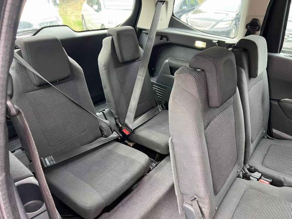 12 Peugeot 5008 1.6HDI 7 Seats 342211463