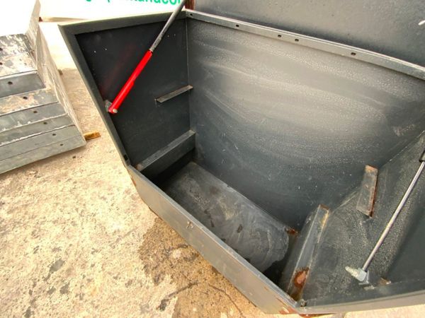 ARMORGARD TOOL STORAGE CHEST......1238. 342224116